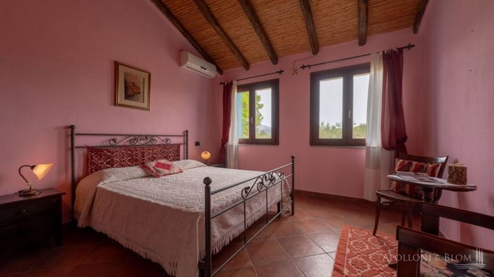 Image No.23-11 Bed Apartment for sale