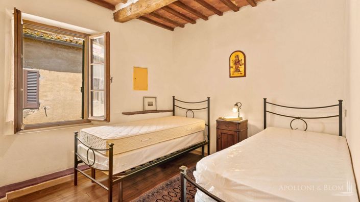 Image No.12-2 Bed Apartment for sale