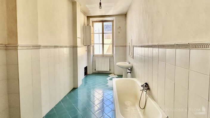 Image No.21-2 Bed Apartment for sale