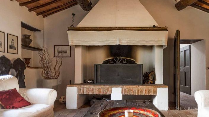 Image No.21-11 Bed Apartment for sale