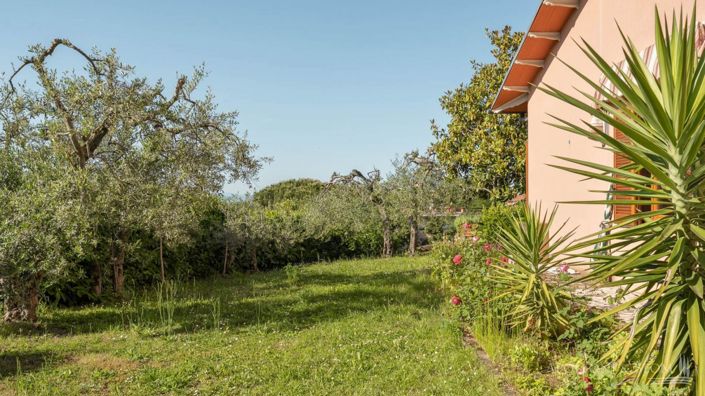 Image No.23-2 Bed Apartment for sale