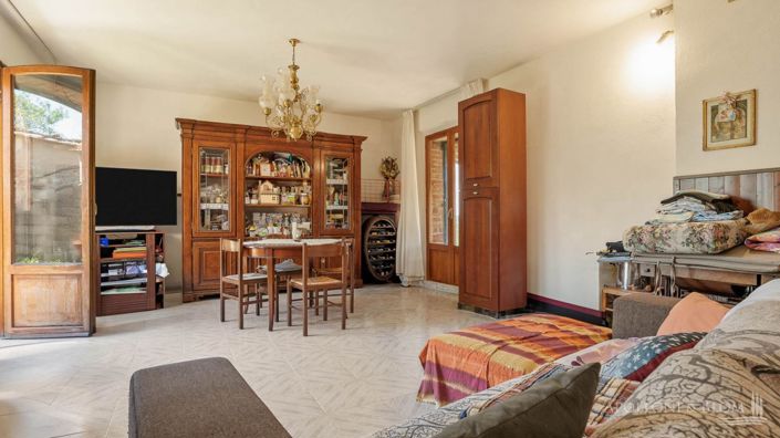 Image No.8-6 Bed Apartment for sale