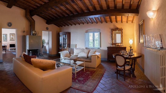 Image No.11-8 Bed Villa for sale