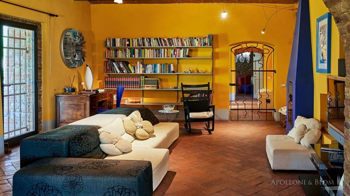 Image No.13-8 Bed Villa for sale