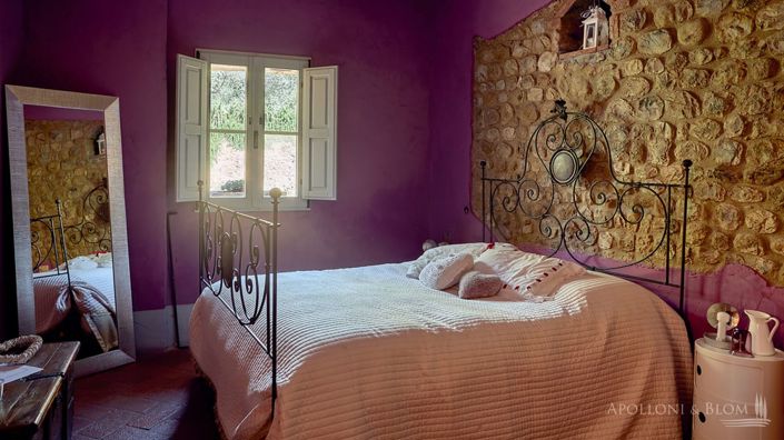 Image No.16-8 Bed Villa for sale