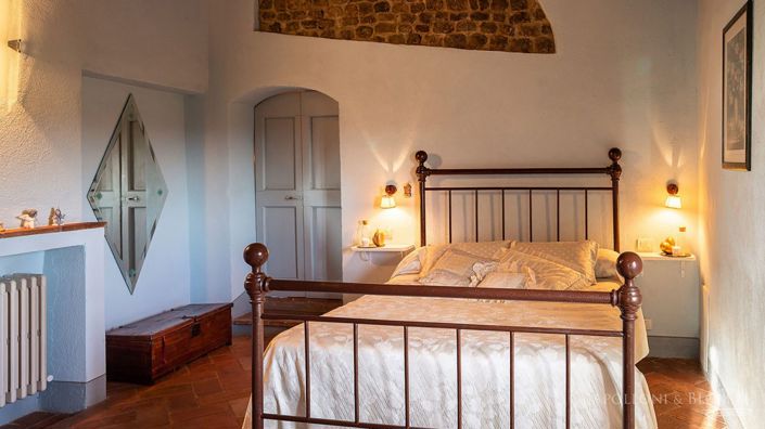 Image No.25-8 Bed Villa for sale