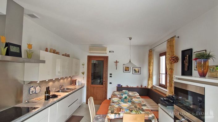 Image No.4-2 Bed Villa for sale