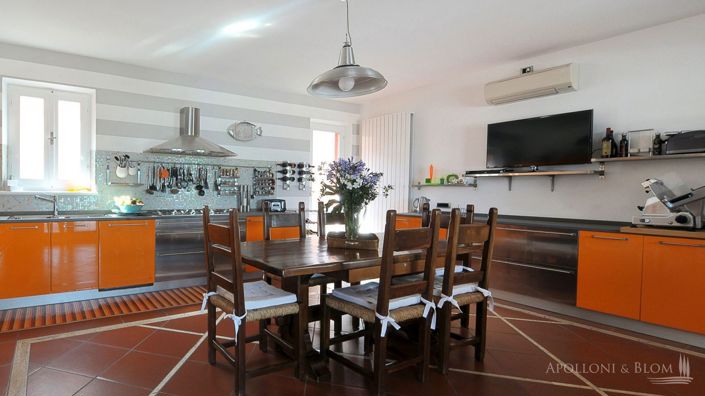 Image No.21-4 Bed Apartment for sale