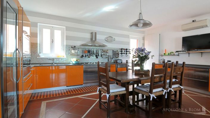 Image No.22-4 Bed Apartment for sale