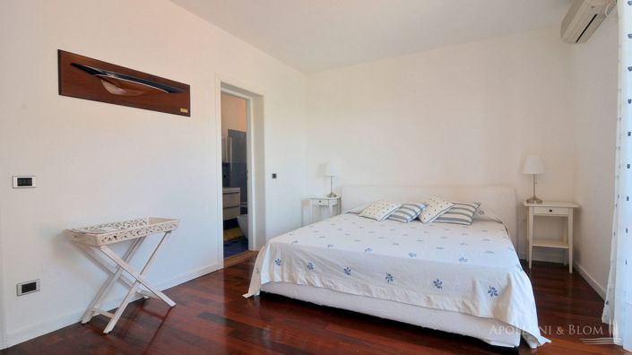 Image No.26-4 Bed Apartment for sale