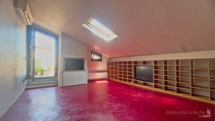 Image No.11-2 Bed Apartment for sale