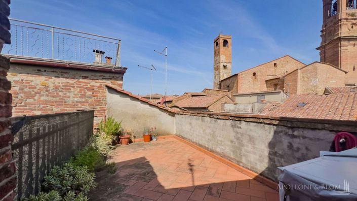 Image No.12-2 Bed Apartment for sale