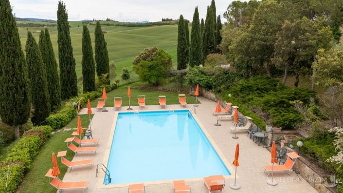 Image No.18-Appartement de 11 chambres à vendre à Sienne