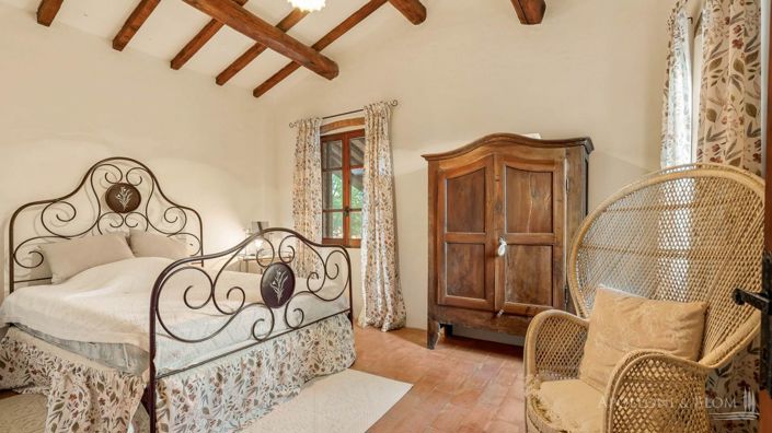 Image No.20-2 Bed Apartment for sale