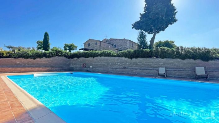 Image No.12-Appartement de 8 chambres à vendre à Sarteano