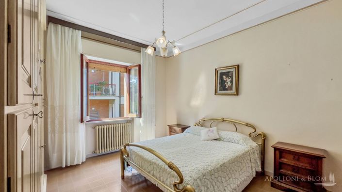 Image No.24-3 Bed Country House for sale