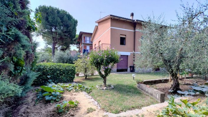 Image No.25-Maison de campagne de 3 chambres à vendre à Citta della Pieve