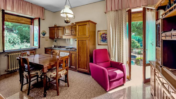 Image No.9-3 Bed Country House for sale