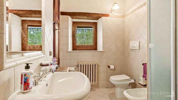 Image No.12-4 Bed Apartment for sale