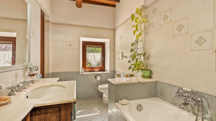 Image No.16-4 Bed Apartment for sale