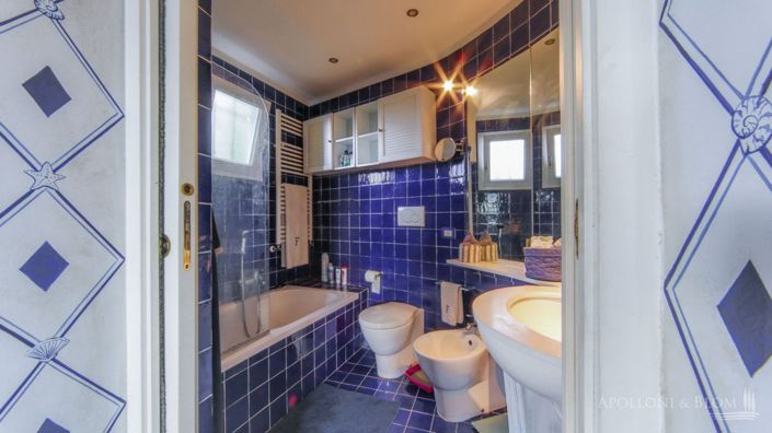 Image No.19-3 Bed Country House for sale