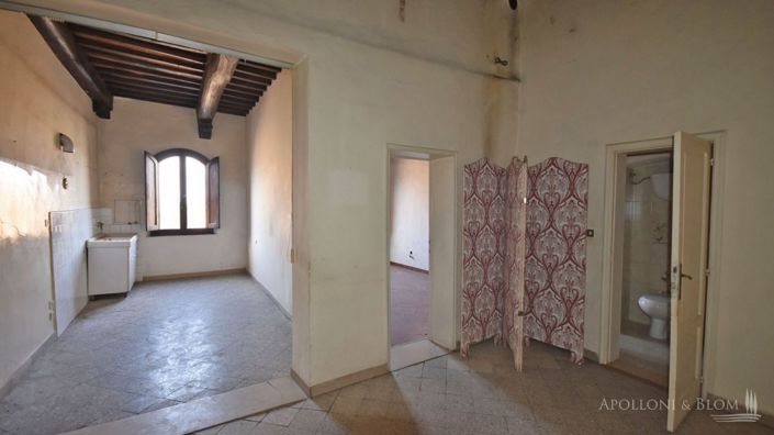 Image No.18-6 Bed Apartment for sale