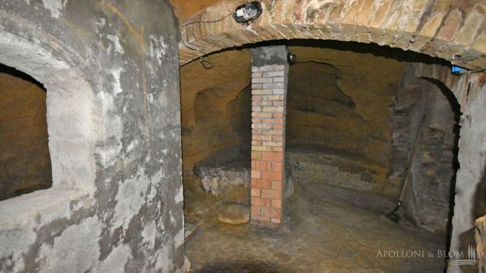 Image No.22-6 Bed Apartment for sale