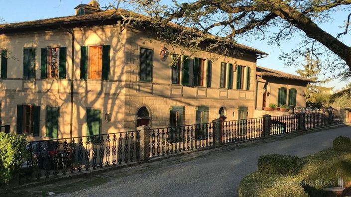 Image No.13-26 Bed Apartment for sale