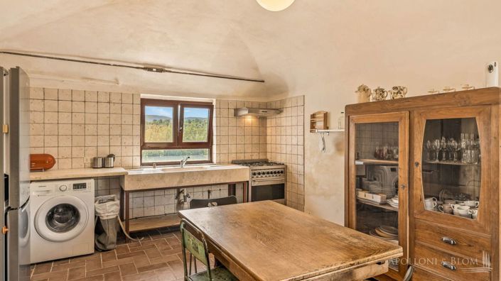 Image No.12-6 Bed Apartment for sale