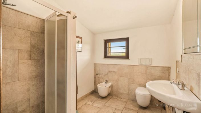 Image No.18-6 Bed Apartment for sale