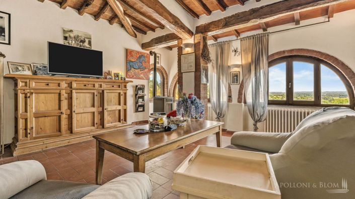 Image No.25-6 Bed Apartment for sale