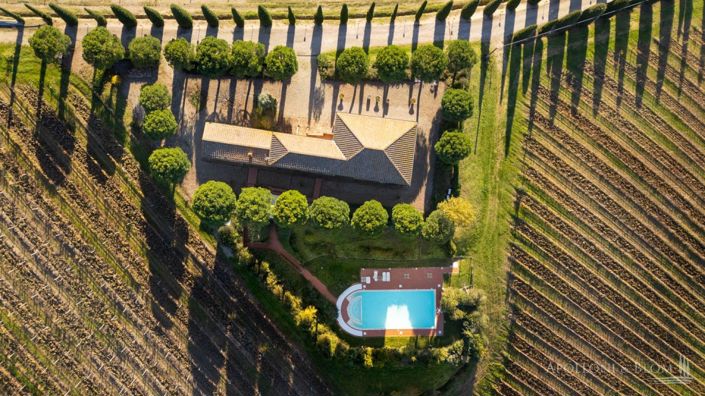 Image No.5-8 Bed Apartment for sale