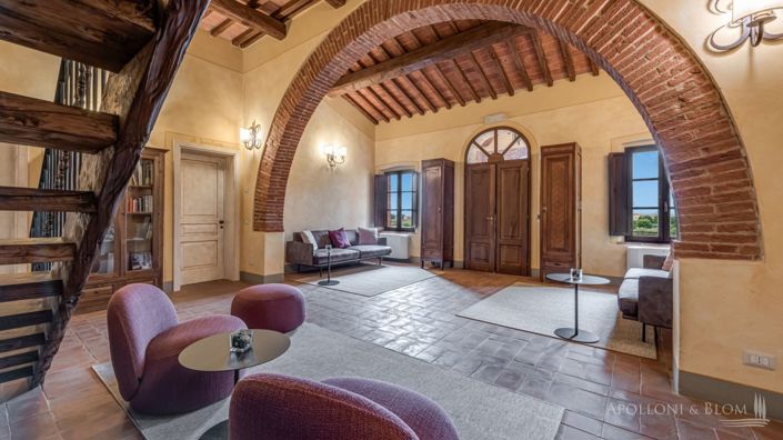 Image No.11-6 Bed Apartment for sale