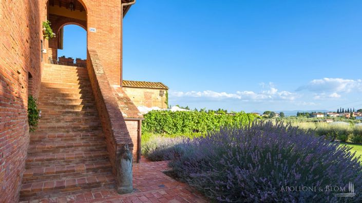 Image No.12-6 Bed Apartment for sale