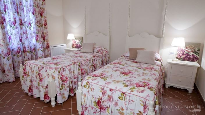 Image No.25-34 Bed Villa for sale