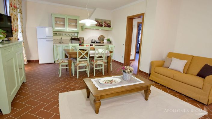 Image No.28-34 Bed Villa for sale