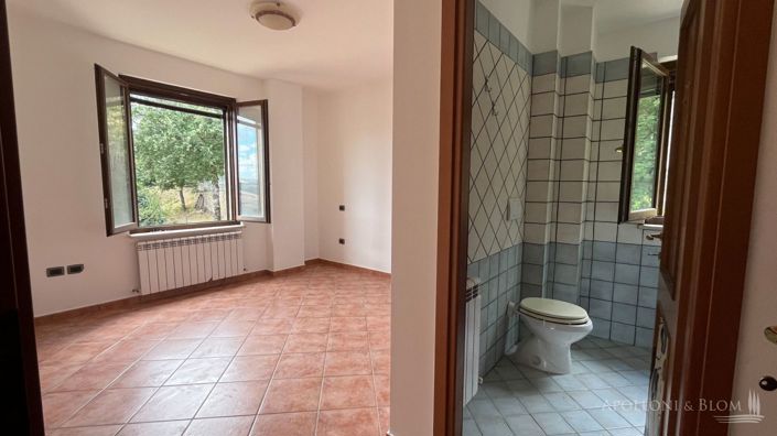 Image No.18-2 Bed Apartment for sale