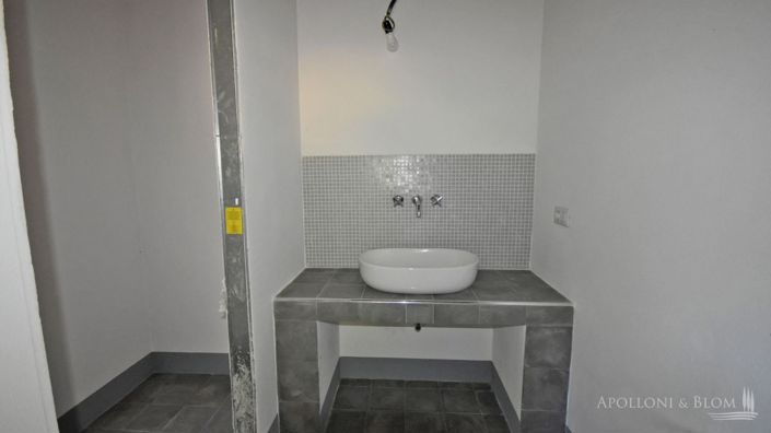 Image No.30-3 Bed Apartment for sale