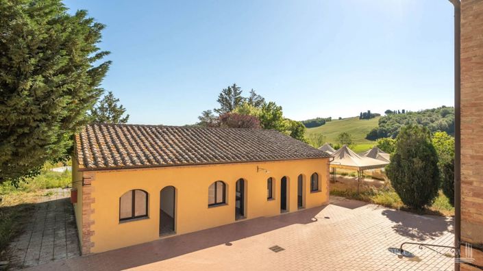 Image No.16-Appartement de 15 chambres à vendre à Montalcino