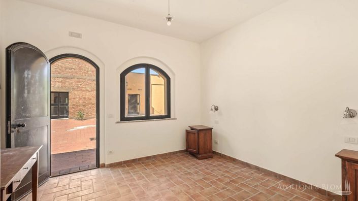 Image No.20-Appartement de 15 chambres à vendre à Montalcino