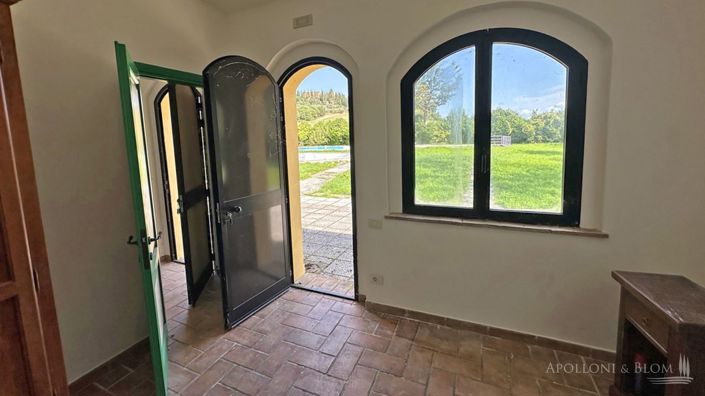 Image No.21-Appartement de 15 chambres à vendre à Montalcino