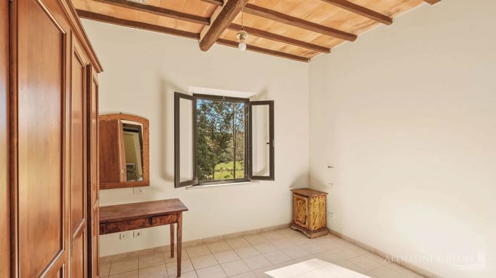 Image No.28-Appartement de 15 chambres à vendre à Montalcino