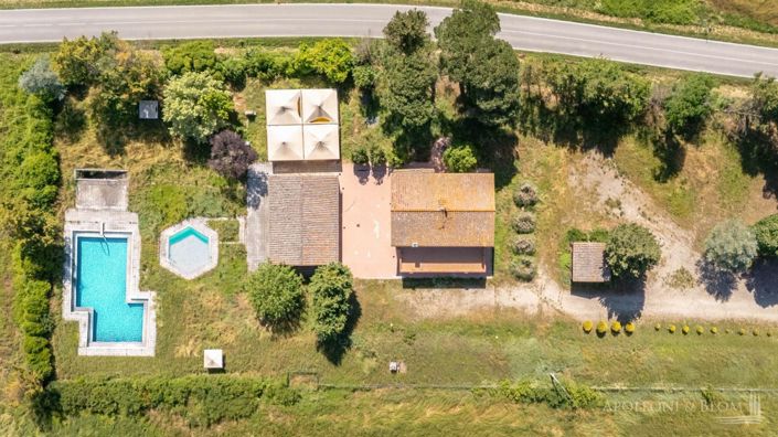 Image No.3-Appartement de 15 chambres à vendre à Montalcino