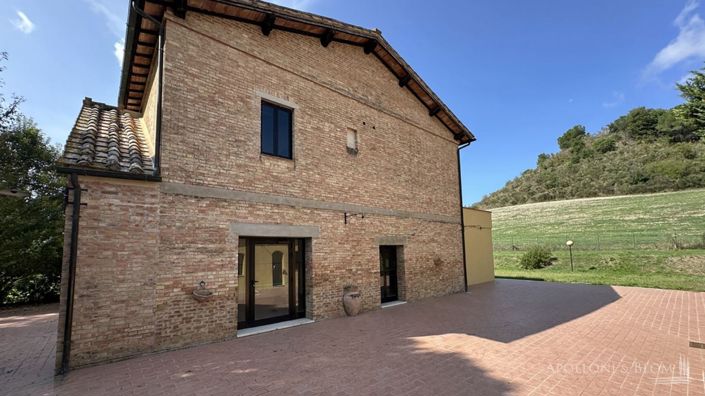 Image No.6-Appartement de 15 chambres à vendre à Montalcino