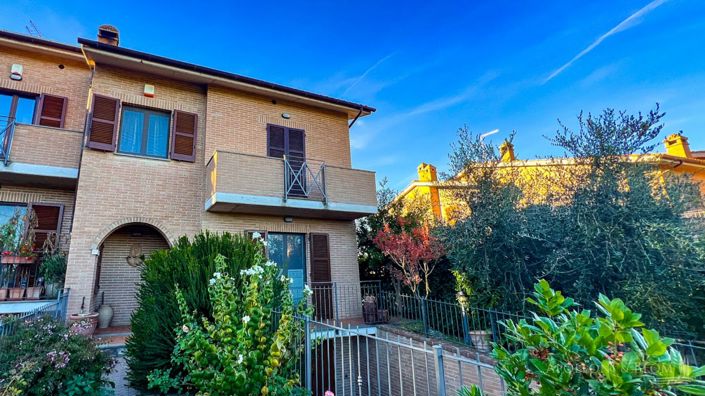 Image No.10-Appartement de 3 chambres à vendre à Citta della Pieve