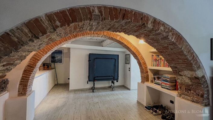 Image No.23-2 Bed Apartment for sale