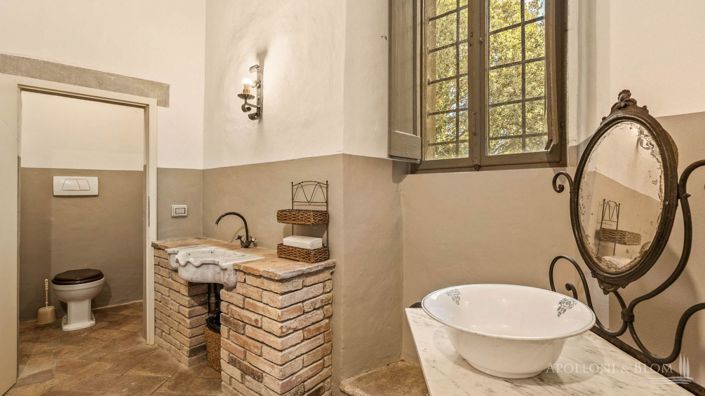 Image No.17-Châteaux de 9 chambres à vendre à Perugia