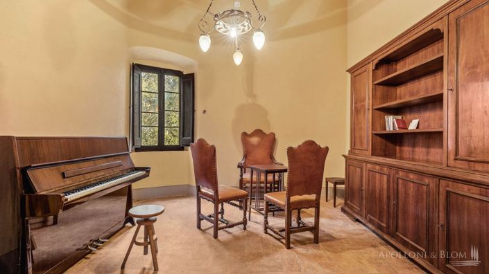 Image No.20-Châteaux de 9 chambres à vendre à Perugia