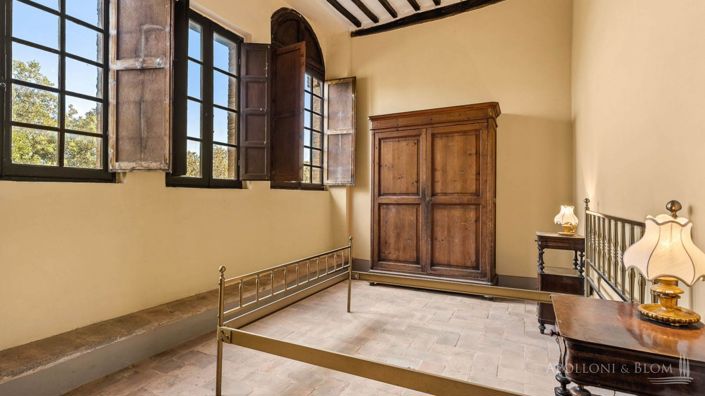 Image No.24-Châteaux de 9 chambres à vendre à Perugia