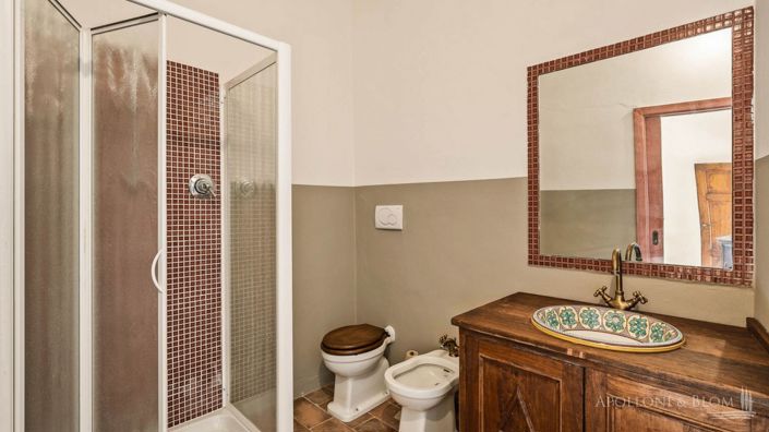 Image No.28-Châteaux de 9 chambres à vendre à Perugia